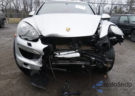 2012 Porsche Cayenne z USA, uszkodzony, nr VIN WP1AA2A20CLA11434